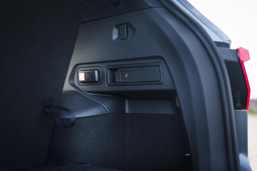 Багажник Volkswagen Tiguan Allspace R-Line 2018 года  (UK) (фото 34 из 40)